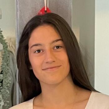 Babysitter in Joinville-le-Pont: Marie