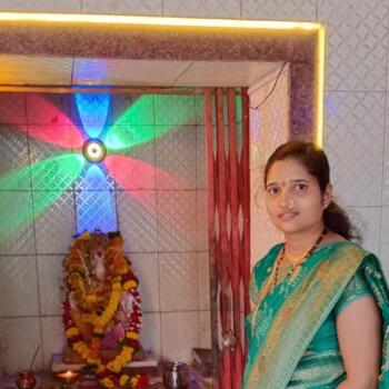 डोंबिवली में बेबीसिटर: Pooja