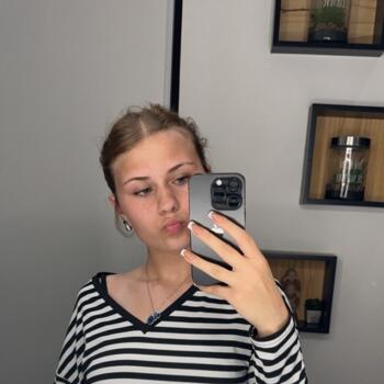 Babysitter in Coulounieix-Chamiers: Anaïs