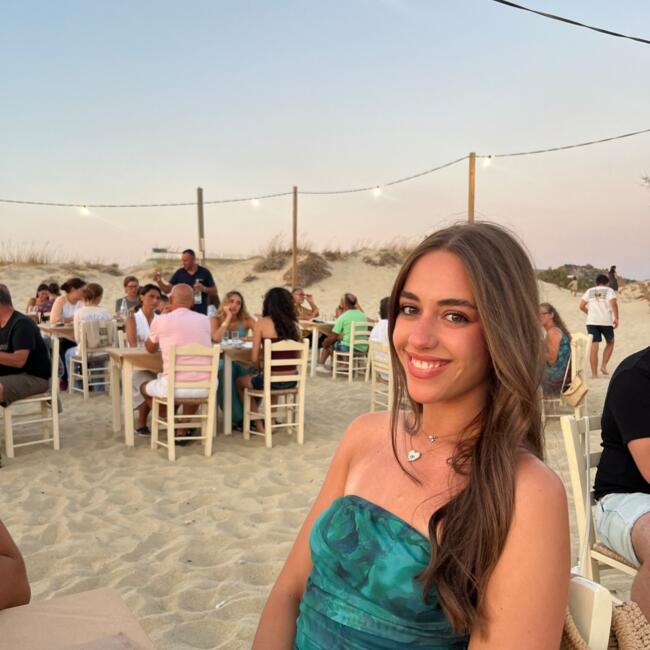 Babysitter in Ilioúpoli: Κατερίνα