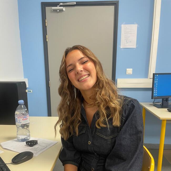 Babysitter in Toulouse: Nyna
