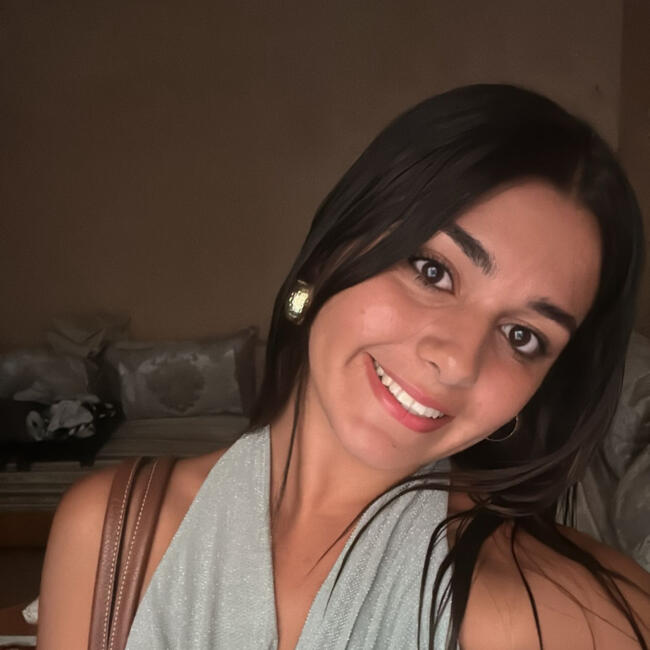 Babysitter in Giroussens: Ines