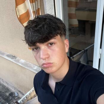 Babysitter a Carrara: Ugo