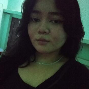 Babysitter Tulsi̇̄pur: Shreya