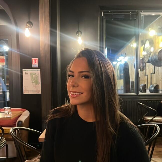 Babysitter in Erdeven: Juliette