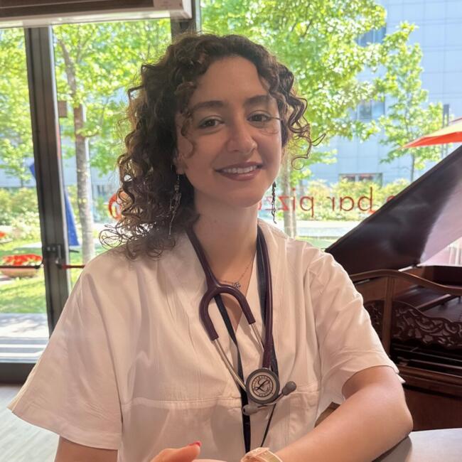 Babysitter in Bergamo: Behnaz
