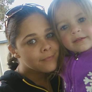 Babysitter in Albury: Sara