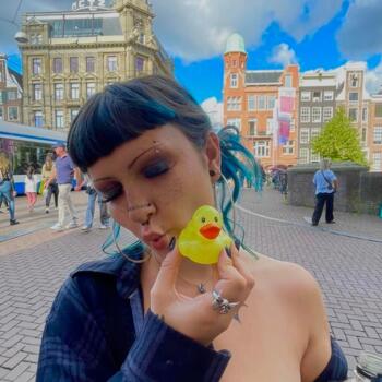 Babysitter in Noisy-le-Grand: Lina