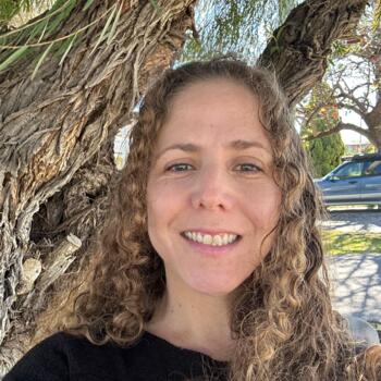 Babysitter Perth: Consuelo