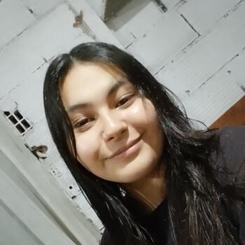 Niñera en José C. Paz: Agustina lucia