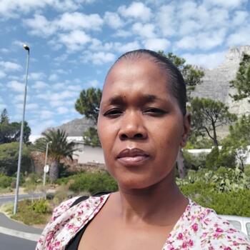 Babysitter Cape Town: Justina