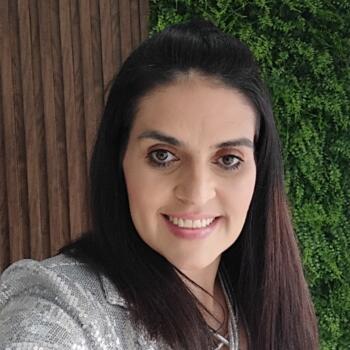 Emprego de babá em Gaspar: emprego de babá Mariana Gabriella Proença Leite