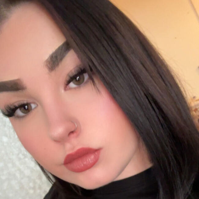 Babysitter in Chalon-sur-Saône: Haley