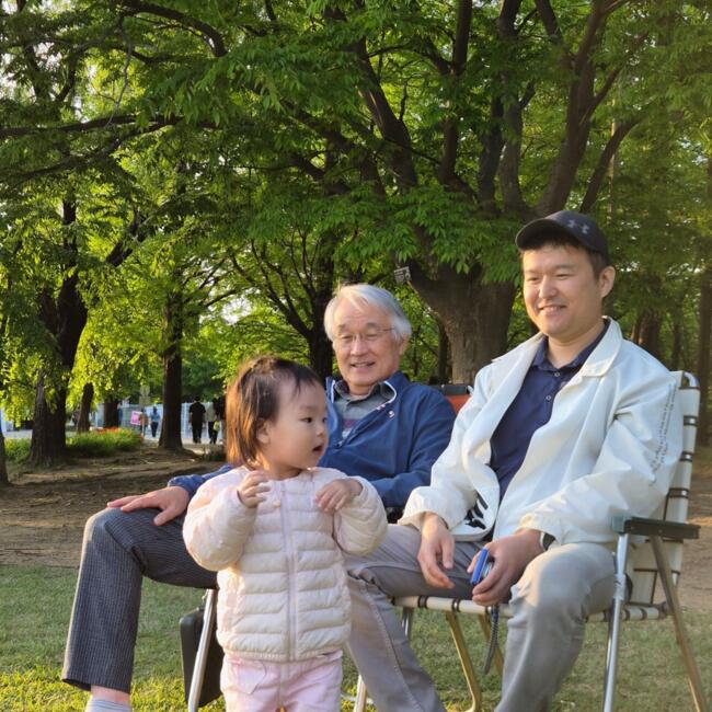 서울특별시 베이비시터 일자리: Eric