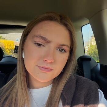 Babysitter in Le Bocasse: Meline