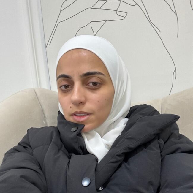 وظيفة جليسة أطفال في عمّان: Ola