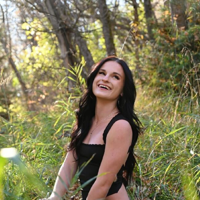 Babysitter in Draper: Justine Davies