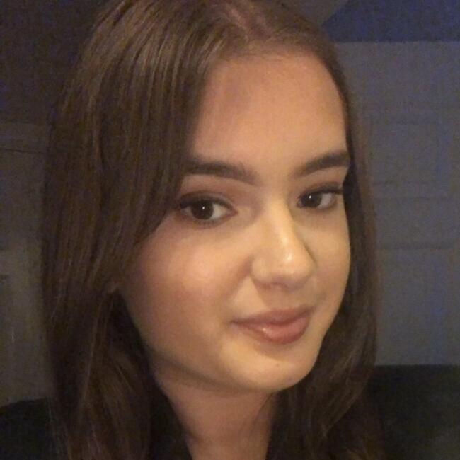 Babysitter in Dublin: Ava