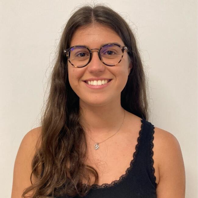 Baby-sitter in Almada: Ana