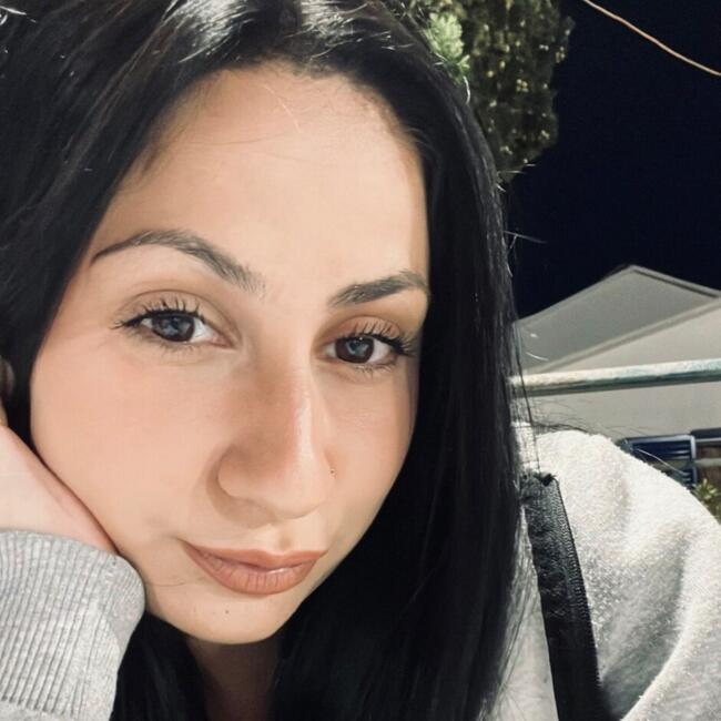 Babysitter in Old Faliron: Fanh