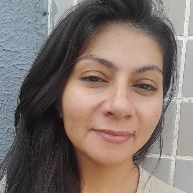 Babysitter in Brasília: Luana