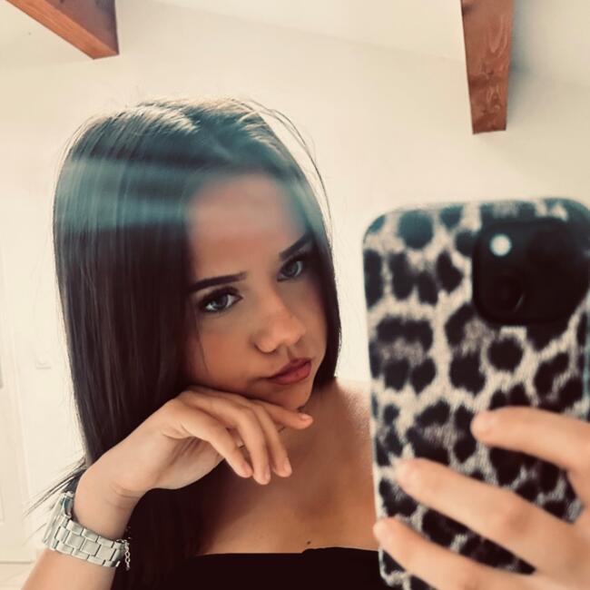 Babysitter in Vias: Alyssa