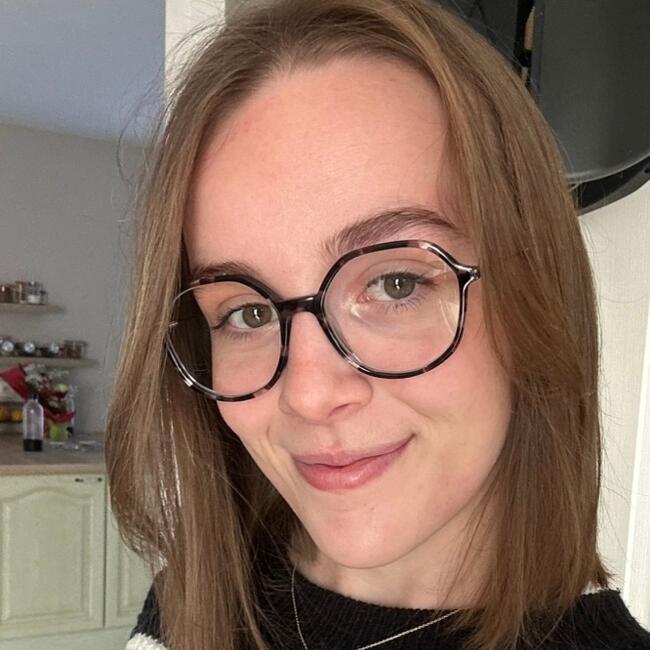 Babysitter in Chécy: Chloe