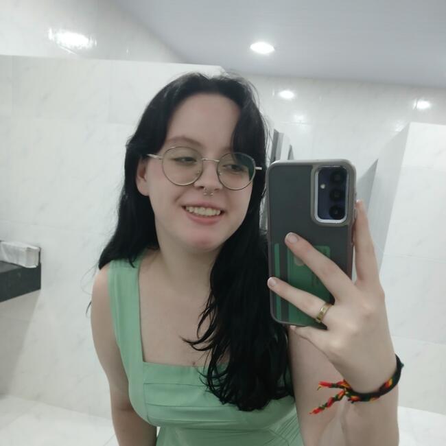 Babysitter in Guabiruba: Cecília