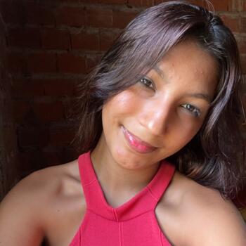 Babysitter in Santa Inês: Karielly