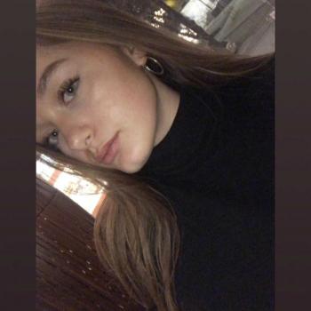 Babysitter in Sint-Niklaas: Sara