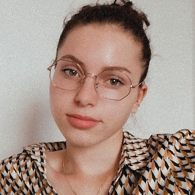 Baby-sitter in Namur: Elina