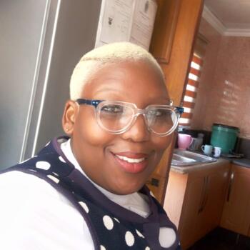 Babysitter Tlhabane: Thulisile