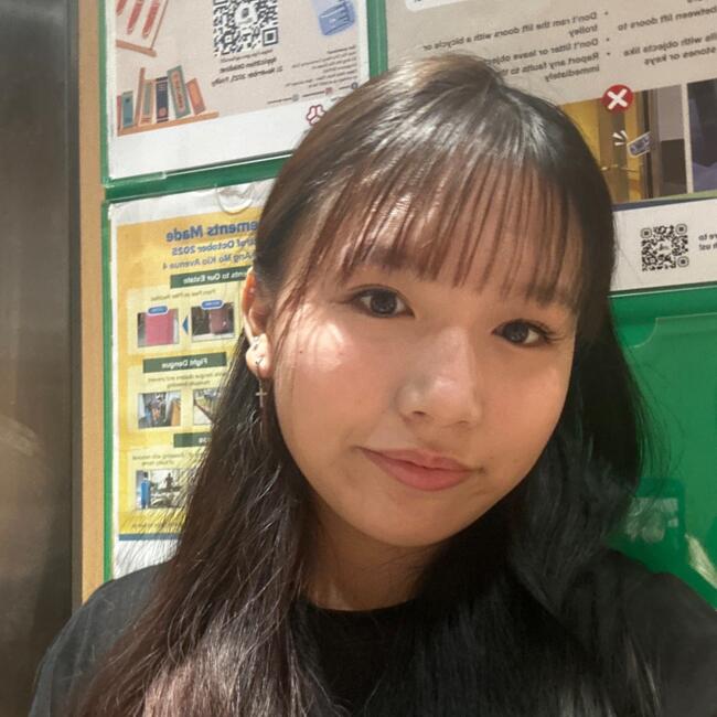 Babysitter in Singapore Island: Desiree