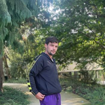 Trabalho de babysitting em Vila Nova de Famalicão: Trabalho de babysitting Ricardo