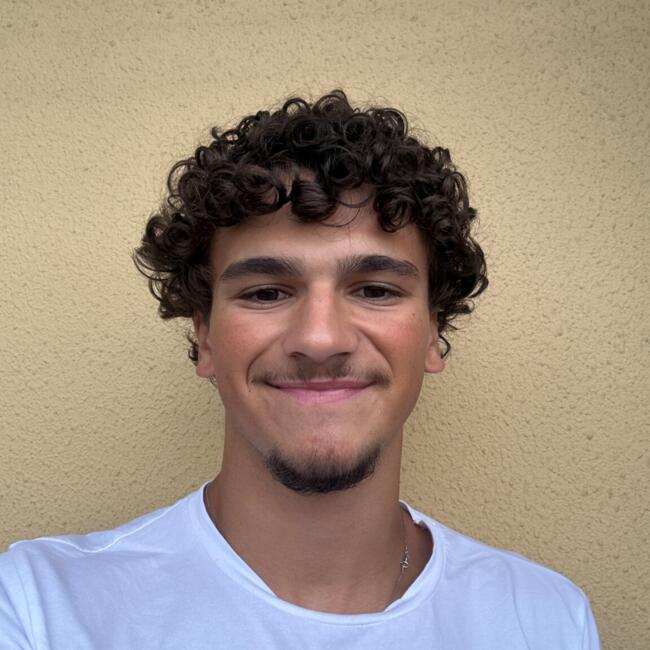 Babysitter in Cascais: João