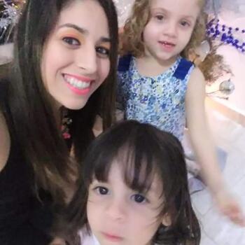 Babysitting job in San Juan Gardens: babysitting job Isis