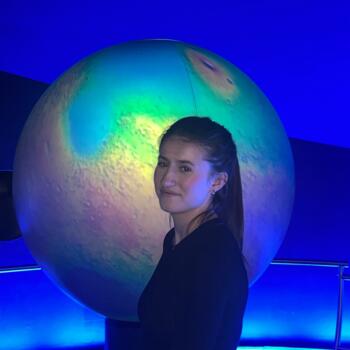 Babysitter in Saint-Gervais-sur-Roubion: Anne