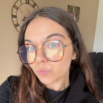 Babysitter in Annecy: Alyson