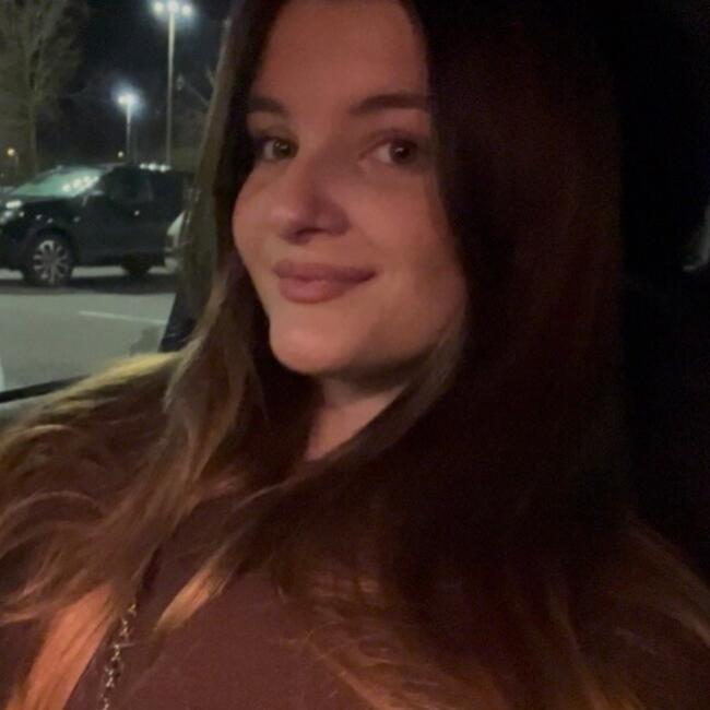 Babysitter in Aulnay-sur-Iton: Charlotte