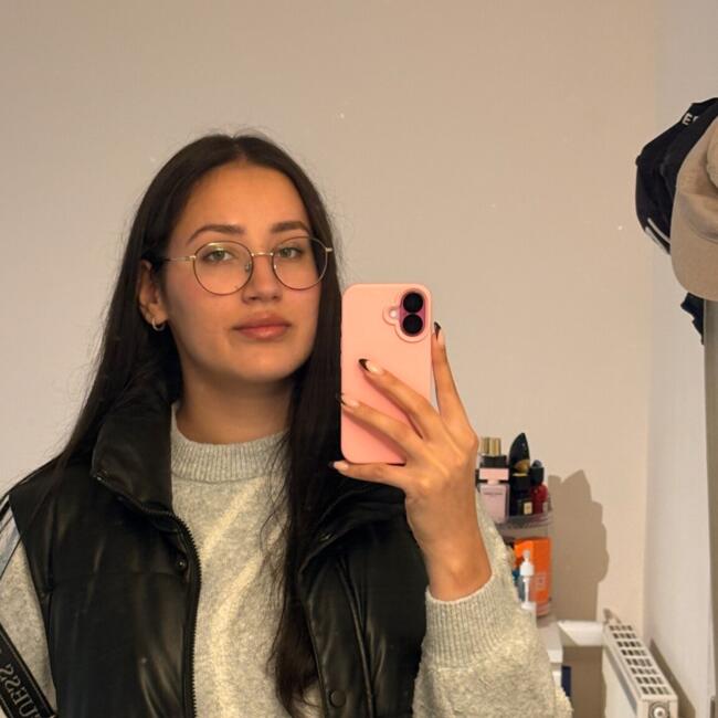 Babysitter in Gent: Elisabeta