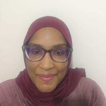 Babysitter in Paris: Hasna