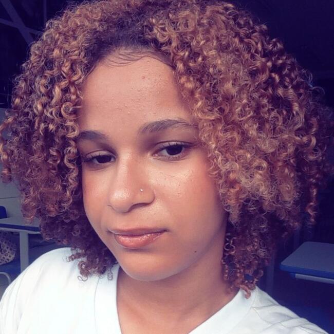 Babysitter in Salvador: Yasmim