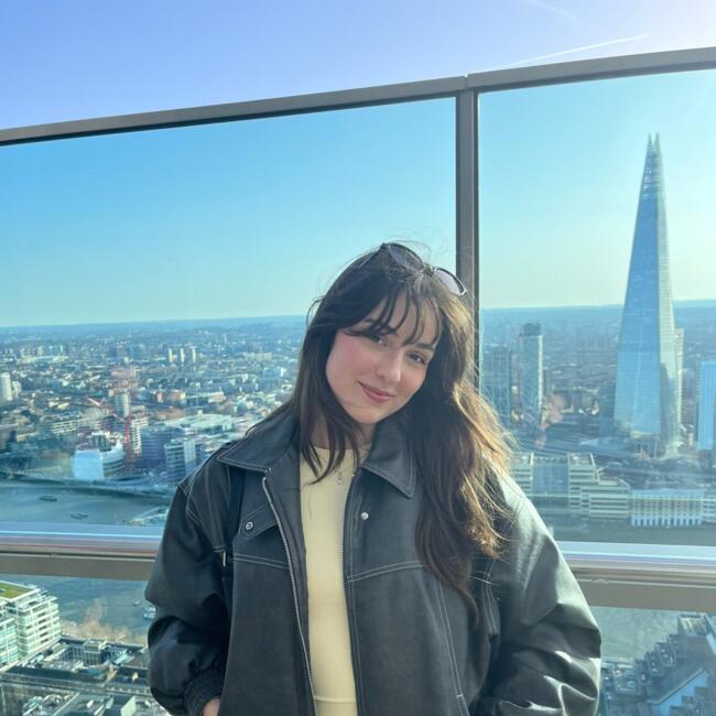 Babysitter in Lyon: Jade