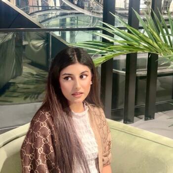 Babysitter Bradford: Maryam
