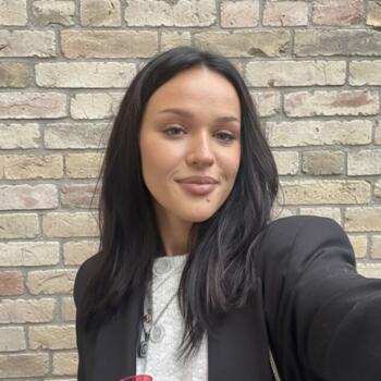 Babysitter in Sunshine Coast: Alina