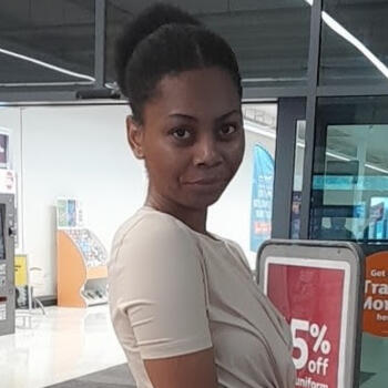 Babysitter in Bilston: Oiza