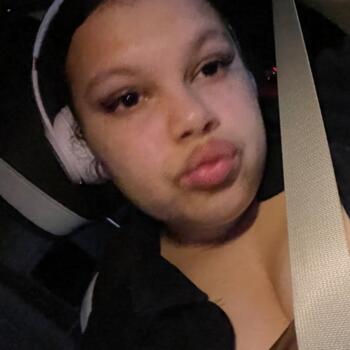 Babysitter in Victorville: Toni
