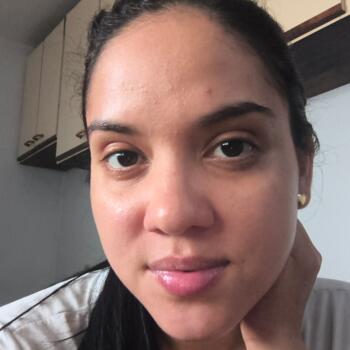 Babá em Blumenau: Camila