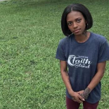 Babysitter Kampala: Laura