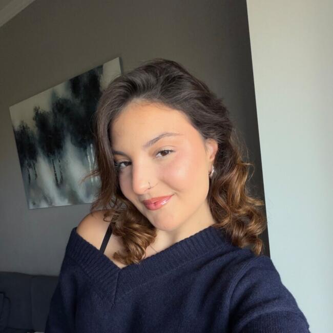 Babysitter in Piraeus: Amanda